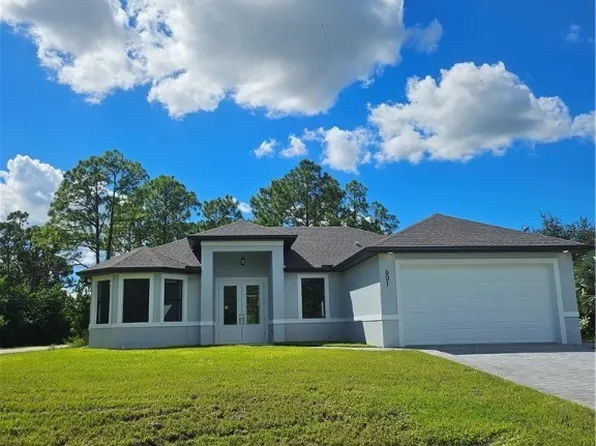 601 Hibiscus Ave, Lehigh Acres, FL 33972