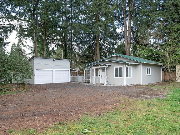 2nd image of 2833 Bona Vista Drive SW