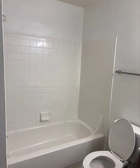 College Park Apartments — Photo 5