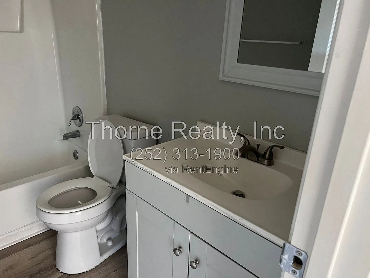 2 bed, 1.0 bath, $725 — Photo 3