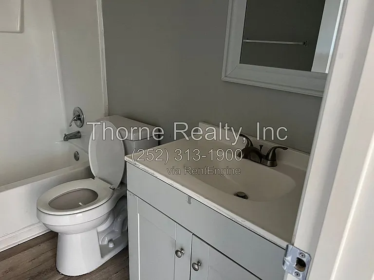 1625 Clark St #C — Photo 3