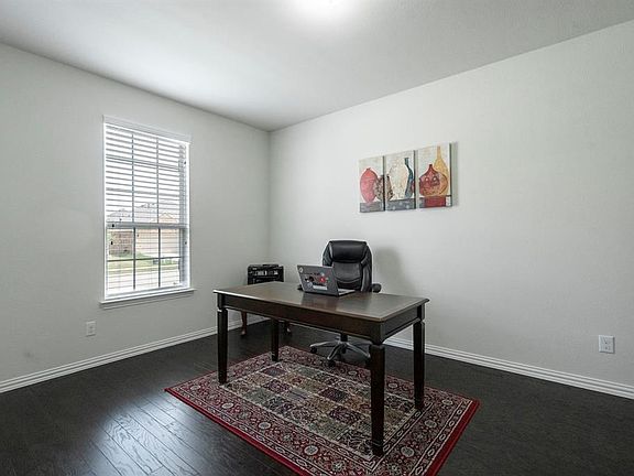 4th image of 2328 Boatman Dr