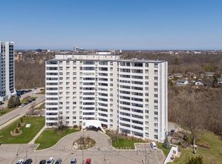 15 Towering Heights Blvd #1205, Saint Catharines, ON