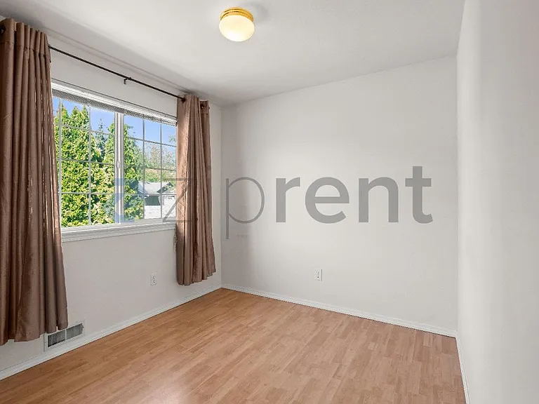 3406 151st Pl SW — Photo 15
