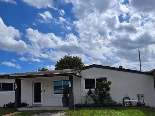 998 W 67th St, Hialeah, FL 33012