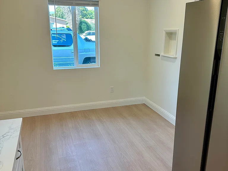 435 Branch St — Photo 4