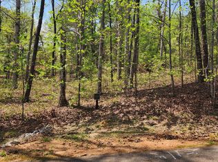 86 Edgewater Trl S, Toccoa, GA 30577