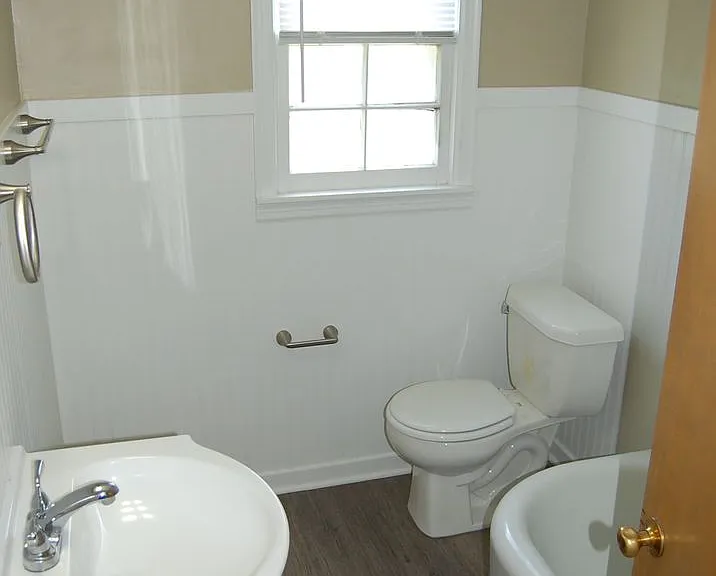 2620 Sumner St — Photo 11
