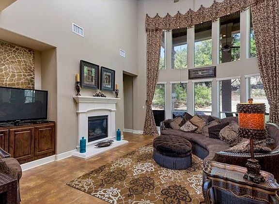 5th image of 305 Summer Alcove Way