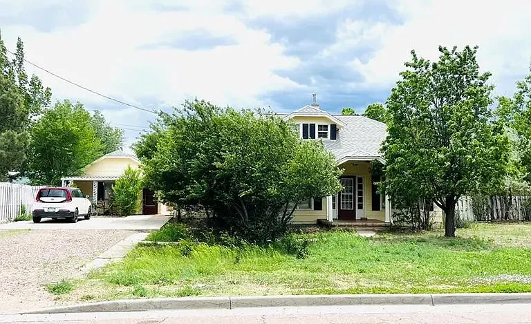 2632 Pear St — Photo 1