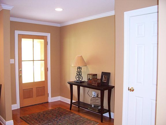 2nd image of 602 Mackwood Dr