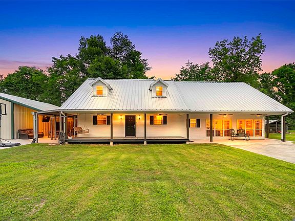 3rd image of 14147 Doomey Ln