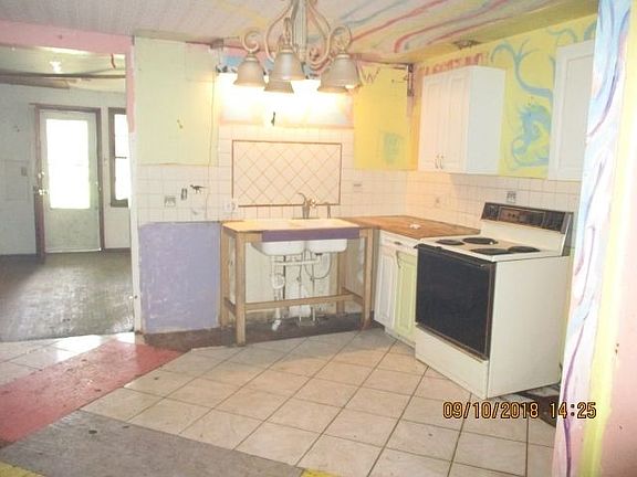 4th image of 1218 N Morris St