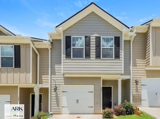 608 Highwood Ln, East Pt, GA 30344