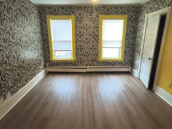 28 Oak St #2, Biddeford, ME 04005