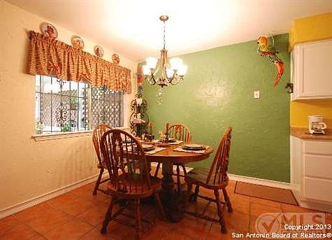 4th image of 4103 Freestone St