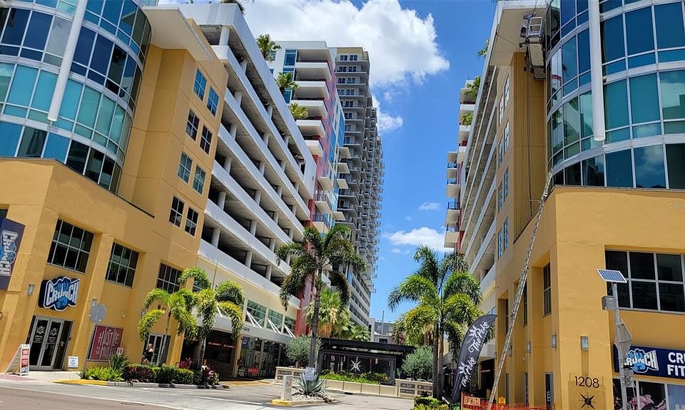 1st image of 1120 E KENNEDY BOULEVARD #1217