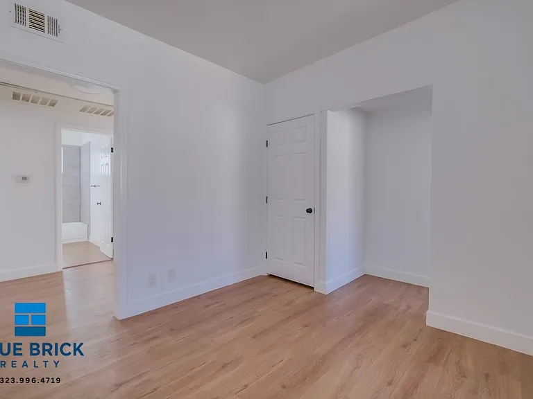 5312 Corteen Pl #16 — Photo 12