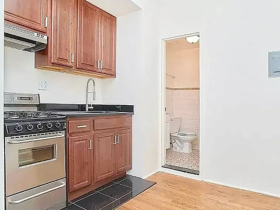 2nd image of 321 W 80th St #6B