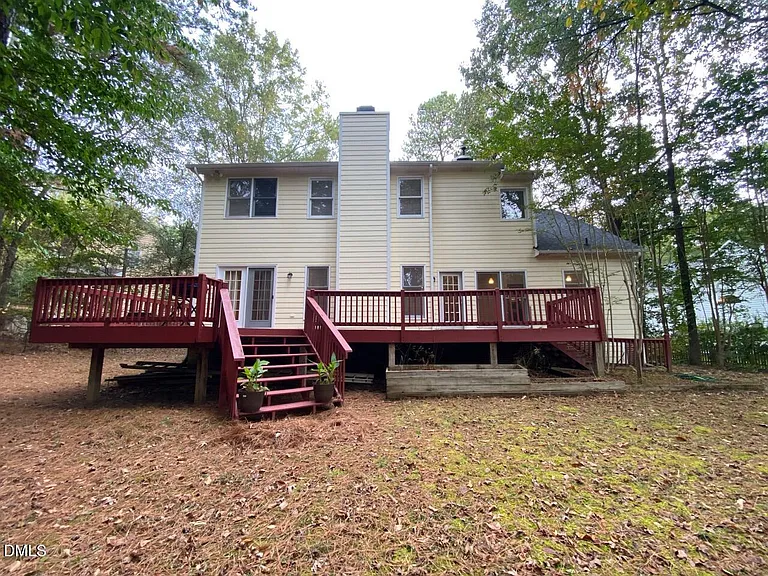 1012 Sturbridge Dr — Photo 24