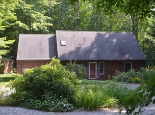 14 Quiet Knoll Rd, Stockbridge, MA 01262