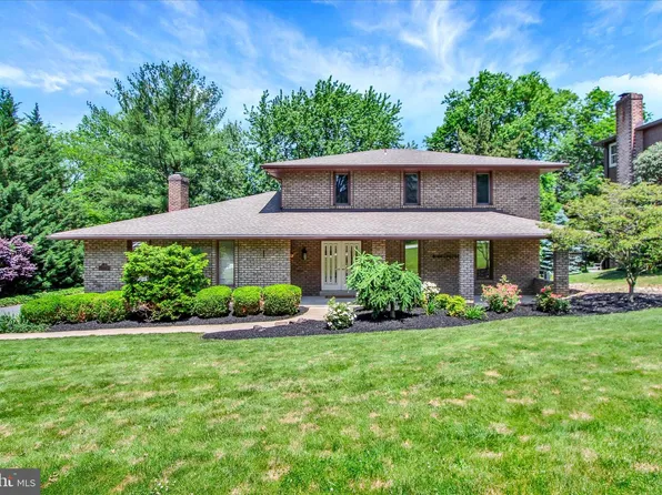 3240 Round Hill Rd, York, PA 17402