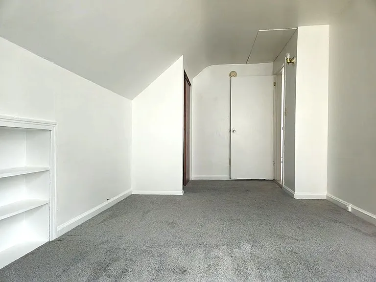 916 Middle St #14 — Photo 10
