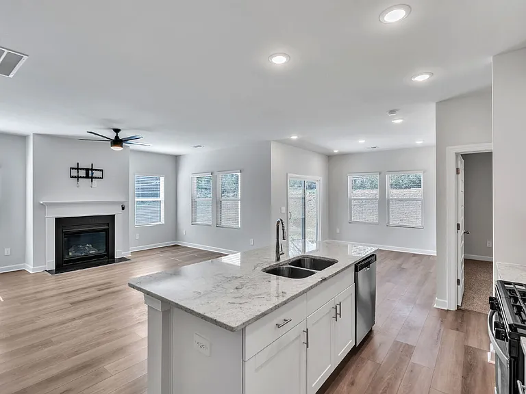442 Harben Dr — Photo 6