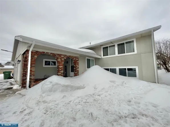 524 W 37th St, Hibbing, MN 55746