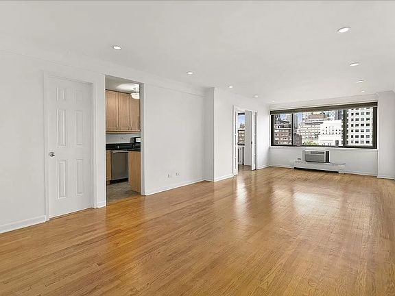 3rd image of 420 E 64th St APT E11h