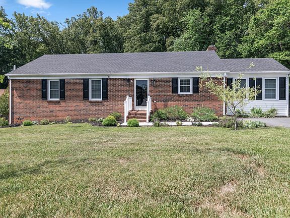 2nd image of 108 Wooldridge Cir