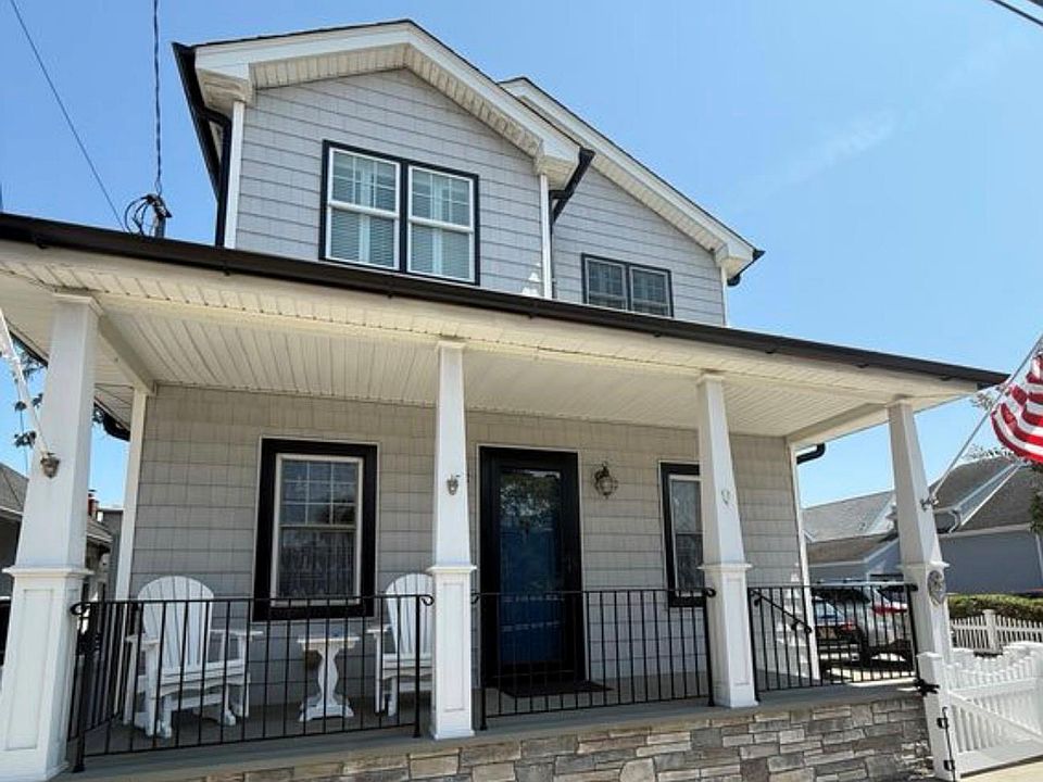 1st image of 92 Hewlett Ave