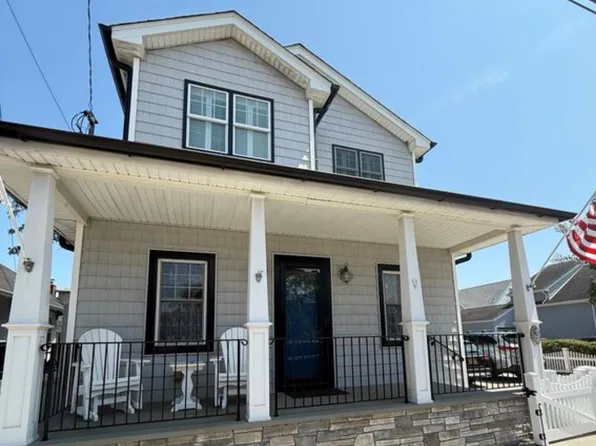 92 Hewlett Ave, Point Lookout, NY 11569