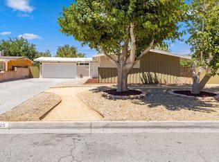 2025 W Newgrove St, Lancaster, CA 93536