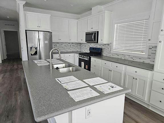 3rd image of 8545 Mission Gorge Rd Space 130
