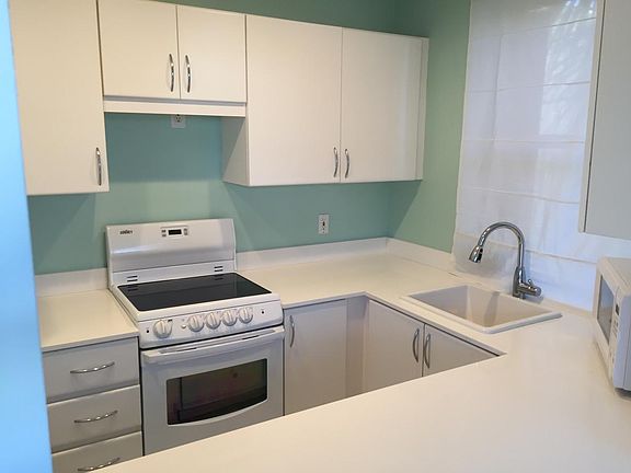 2nd image of 1614 Pennsylvania Ave APT 2