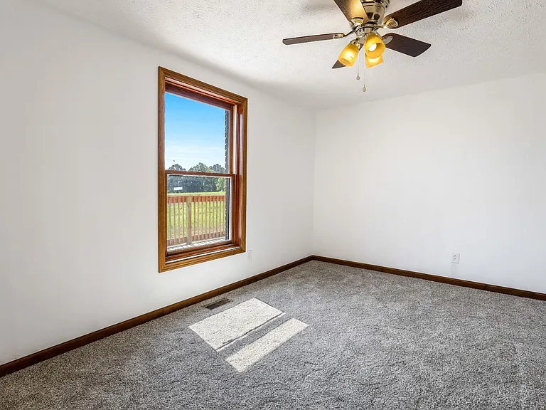 239 Wayne Threatt Rd — Photo 28