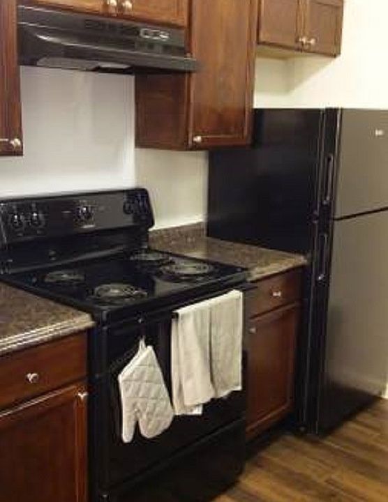 2nd image of 8020 Leigh Ann Dr APT 1072