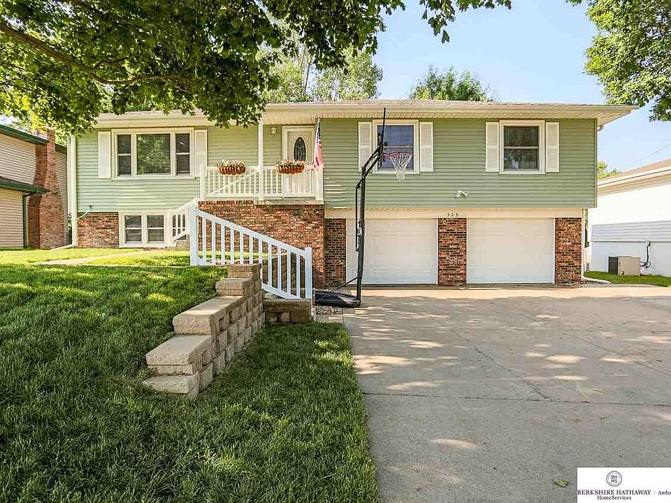 1st image of 325 Paradise Dr