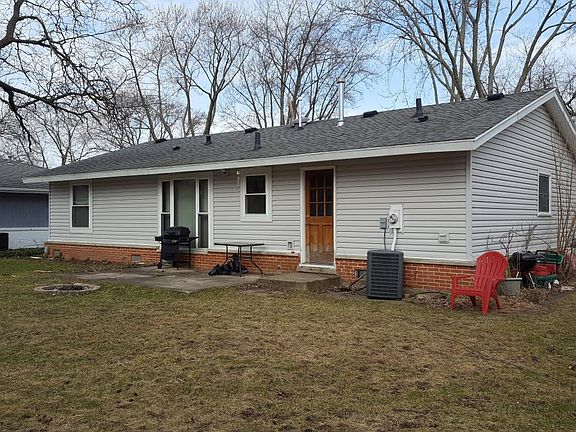 3rd image of 367 Birchwood Ave