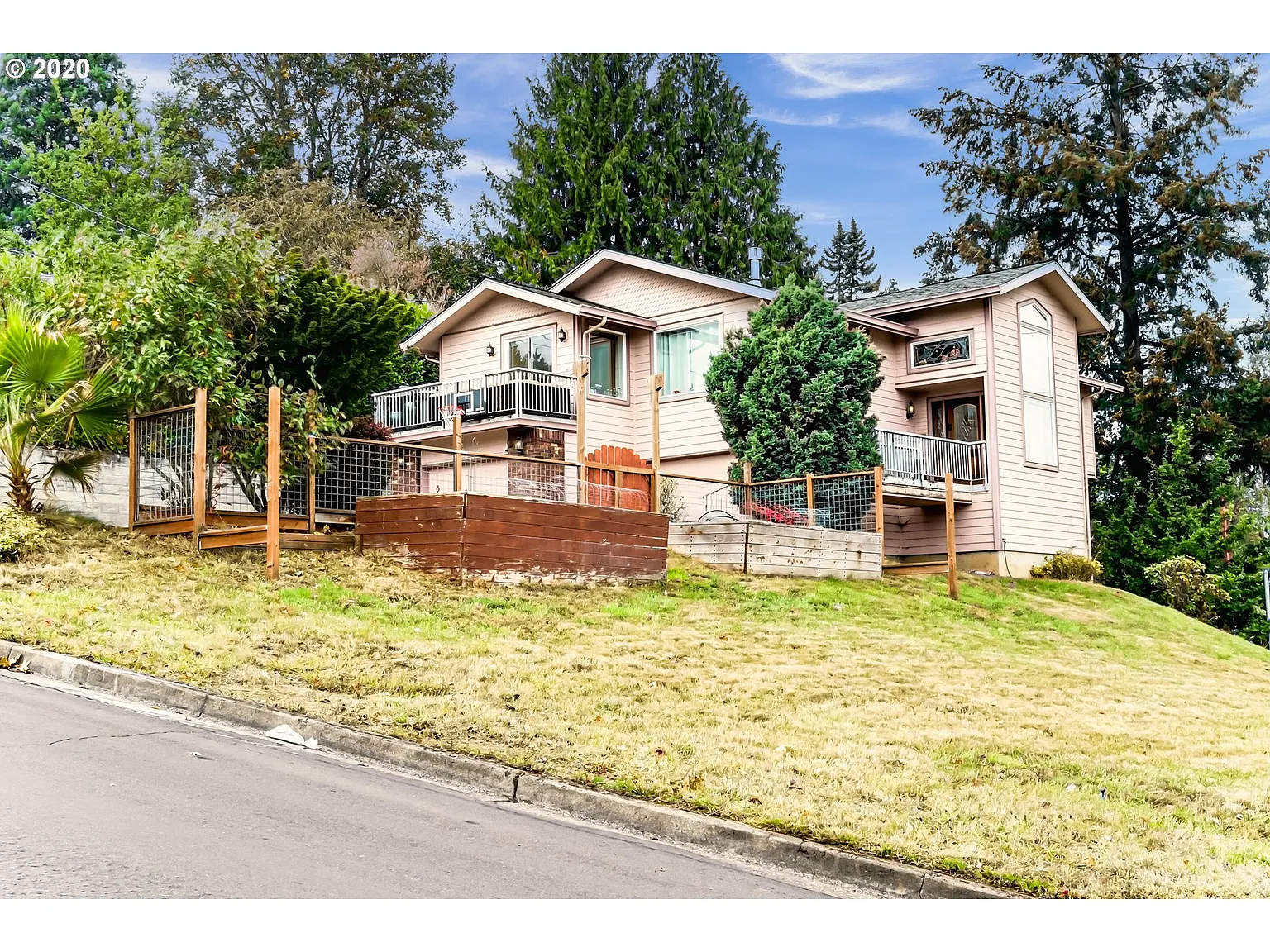 1810 Sunrise Blvd photo 1
