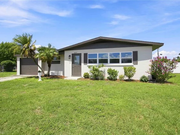 2057 GARDEN PARKWAY, BRADENTON, FL 34205