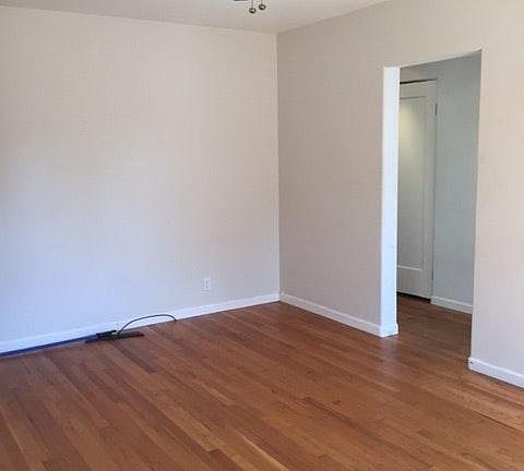 2nd image of 1628 Chanticleer Ave