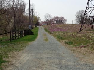 1162 W Penn Grant Rd, Lancaster, PA 17603