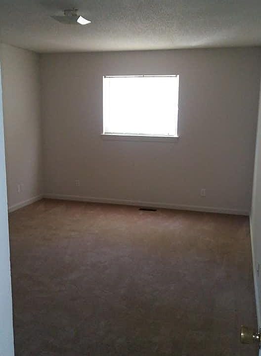 2nd image of 106 Goodson Ave APT 9