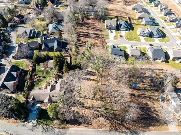 116 N Cliffdale Dr, Winston Salem, NC 27104