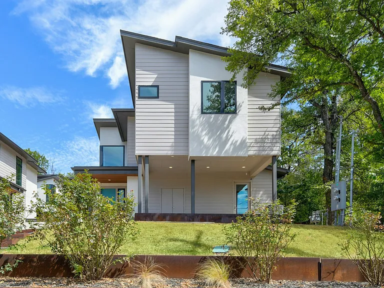 1205 Deloney St #A — Photo 2