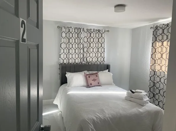 (undisclosed Address), Hollywood, FL 33024