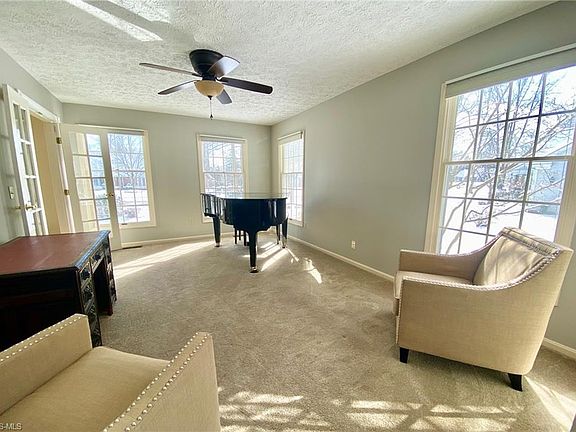4th image of 536 Chancellor Ct