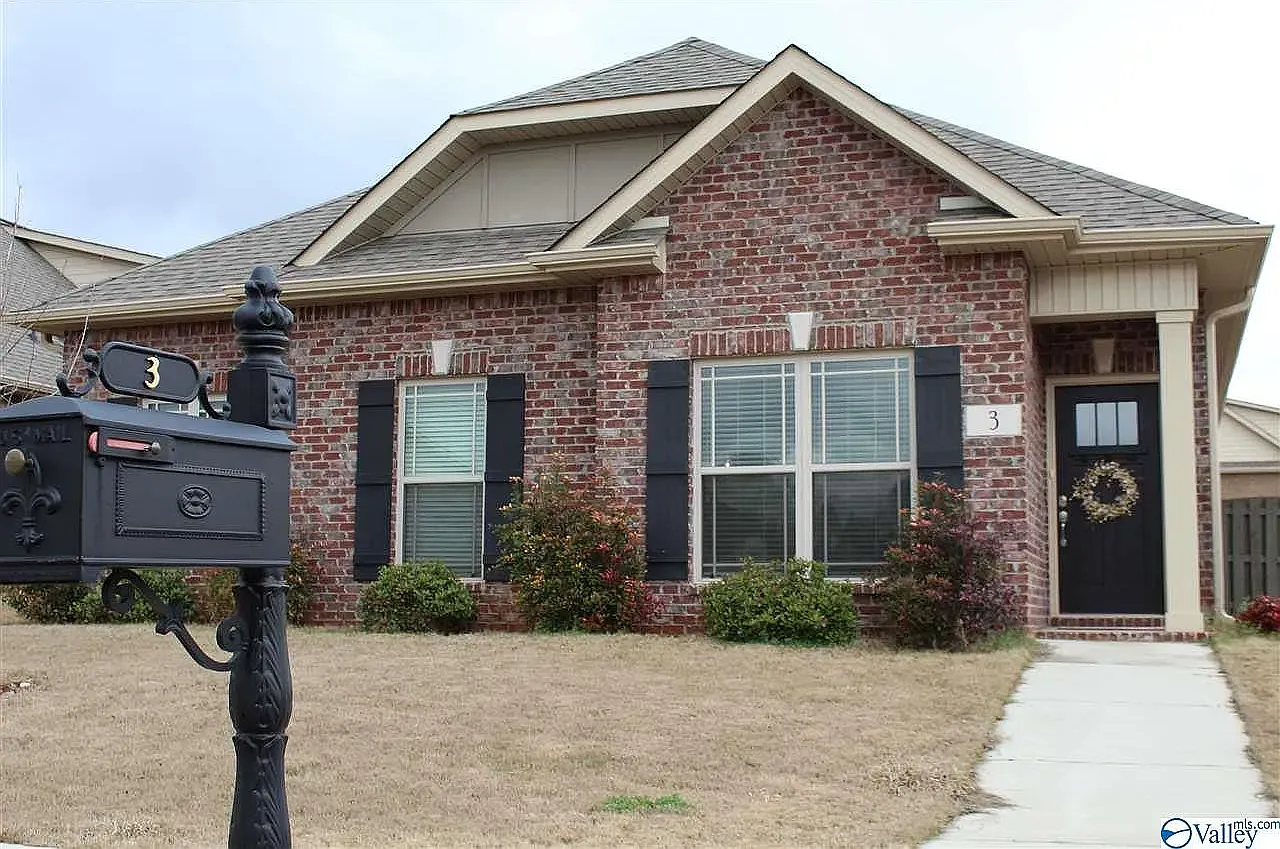 3 Leyland Dr SW — Photo 2